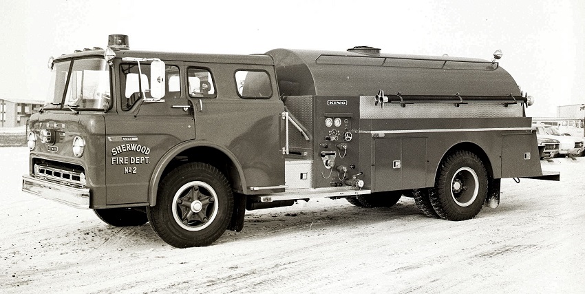 King-Seagrave delivery photo of serial 72020, a 1972 Ford tanker of the Sherwood Fire Department in Prince Edward Island.