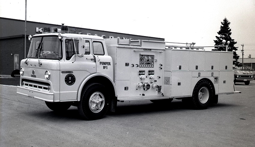 King-Seagrave delivery photo of serial 72037, a 1973 Ford pumper of the Brantford Township Fire Department in Ontario.